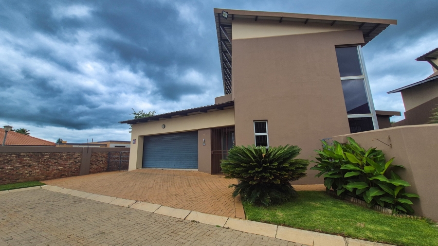 3 Bedroom Property for Sale in Baillie Park North West